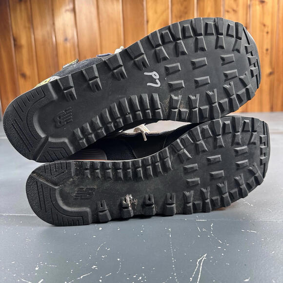 New Balance 574v2 Black Poppy Mens 10D Black Suede And Fabric Trainers - Picture 9 of 9